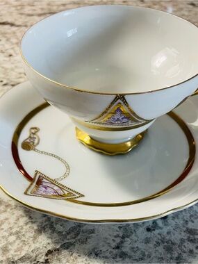 Vintage White and Gold Porcelain Teacup and Saucer - Elegant Decorative Set